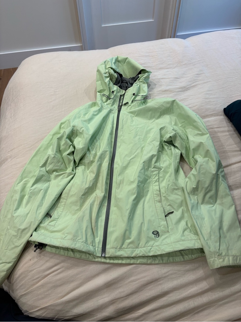 Mountain Hardwear Women's Mint Green Hooded Ski Jacket